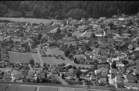 \resizebox*{1\columnwidth}{!}{\includegraphics{Bilder/Peter-Anichweg.eps}}